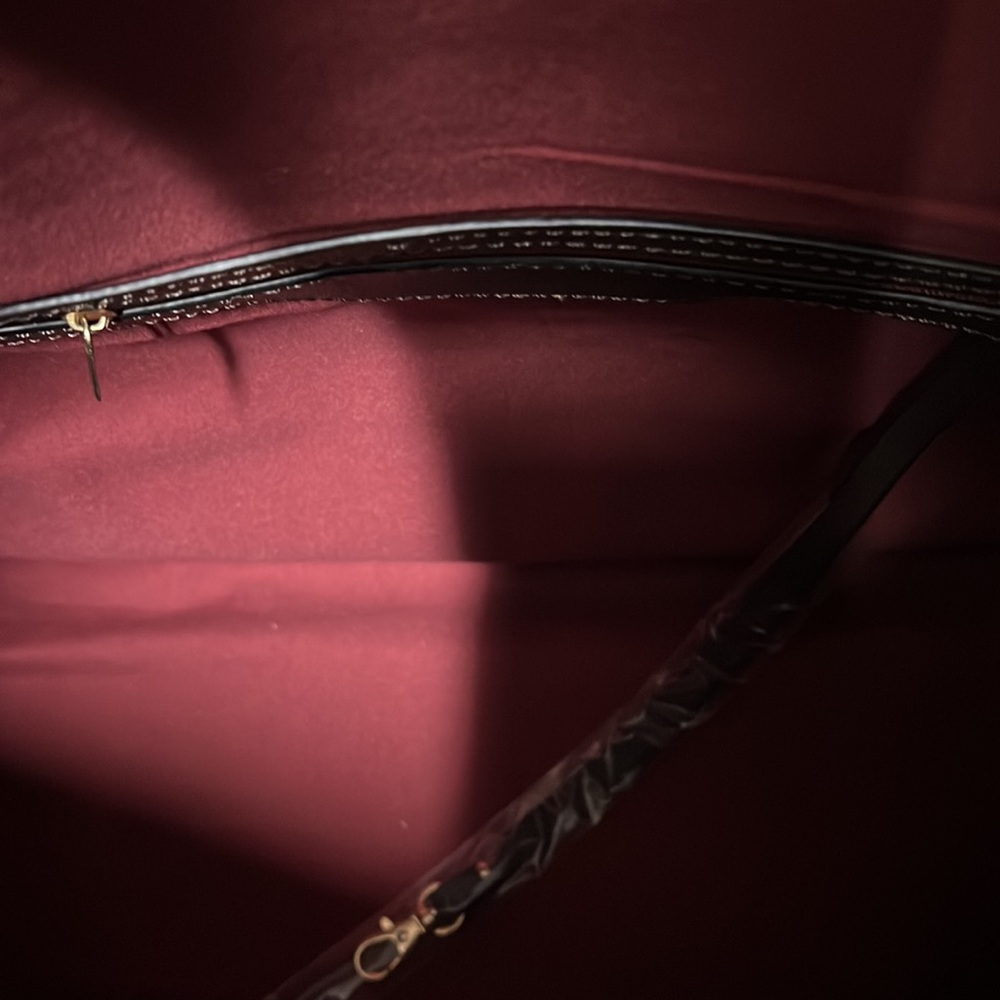 Embossed Fabulous vegan Weekend Travel Duffle - Picture 10 of 11